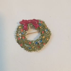 ART Christmas Wreath Brooch